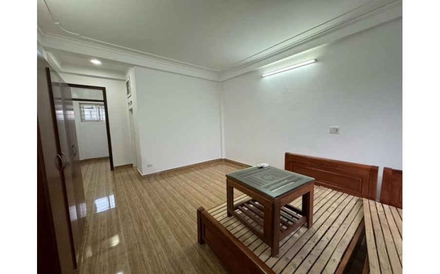 Cho thuê nhà nguyên căn Ngõ 99 Định công, Hoàng Mai, DT 44m  x 5 tầng, 15 Triệu/tháng.